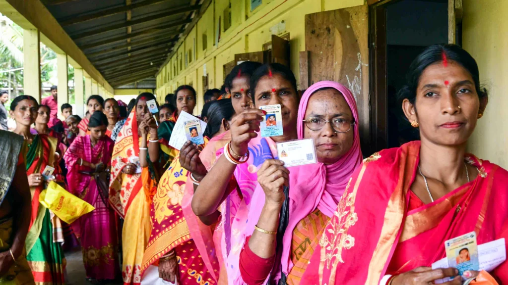 Key surrounding events and reactions that may shape how the situation progresses next.