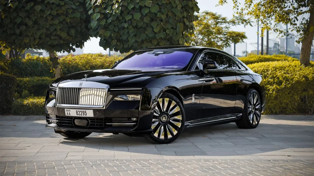 Rolls-Royce electric SUV 2026 arrival delayed strategically as the brand refines engineering, luxury, and electric performance.